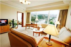 Business Lake-view Suite