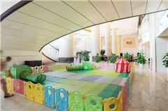 Children's Playground/Kids Club