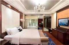 Executive Queen Room