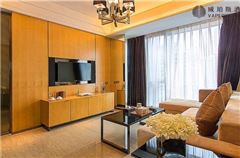 Deluxe 2-bedroom Apartment