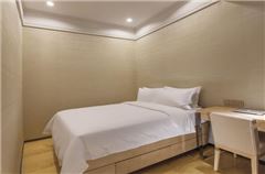Boutique 3-bedroom Apartment