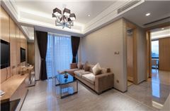 Deluxe 2-bedroom Apartment