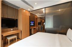Boutique 3-bedroom Apartment