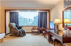 Leisure Queen Room