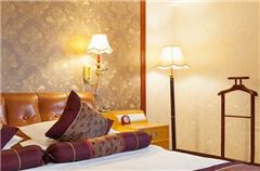 Leisure Queen Room