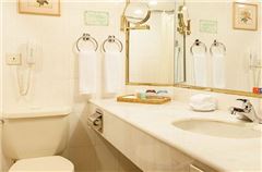 Leisure Queen Room
