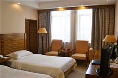 Connecting Room 