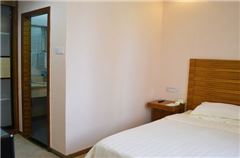 Connecting Room 