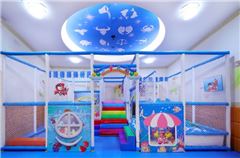 Parco giochi per bambini / miniclub