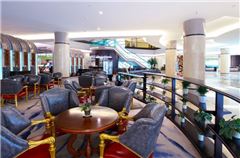 Lobby-Lounge