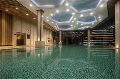 piscine intérieure