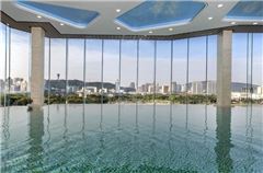 piscine intérieure