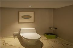 Lake-view Suite