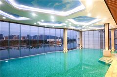 piscine intérieure