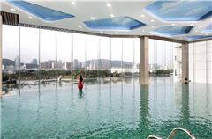 piscine intérieure