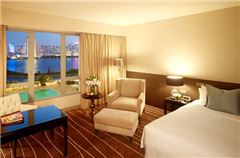 Deluxe Lake-view Room