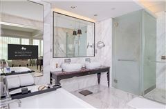 Deluxe Lake-view Executive Room