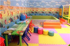 Children's Playground/Kids Club