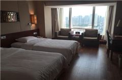 Superior Lake-view Room