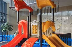 Aire de jeux pour enfants / club pour enfants