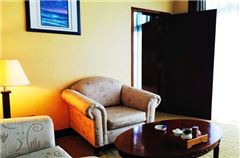 Street-view Family Suite