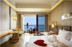 180° Ocean-view Room