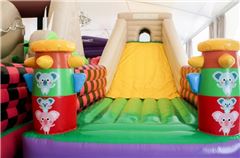 Aire de jeux pour enfants / club pour enfants