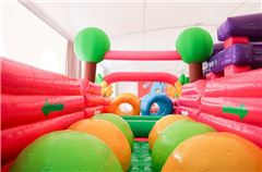 Aire de jeux pour enfants / club pour enfants