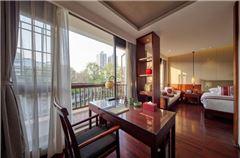 Qinhuai River-view Family Room