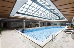 piscine intérieure