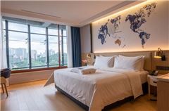 Panoramic Queen Room