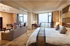Deluxe Suite A