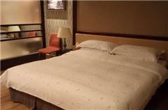 Villa C Delicate Room