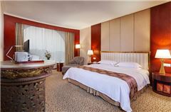 Executive Deluxe Queen Room