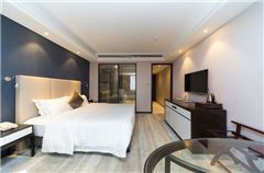 Executive Queen Room