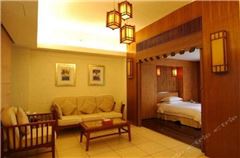 Business Queen Suite