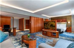 Executive Suit