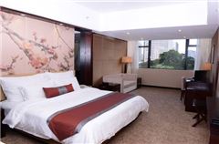Business Queen Room