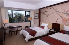 Sunshine Garden-view Twin Room