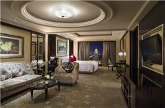 Castle River-view Suite