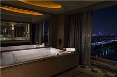 Castle River-view Suite