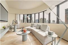 Extraordinary City-view Suite