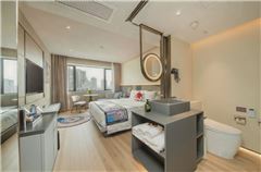 Strawberry Music Star Queen Room