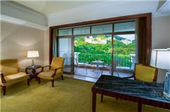 Executive Queen Room