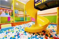 Parco giochi per bambini / miniclub