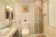 Executive Queen Room