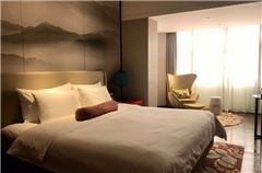 Executive Queen Room