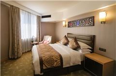Huaxia City-view Queen Room
