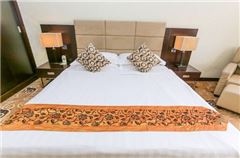 Deluxe Business Room