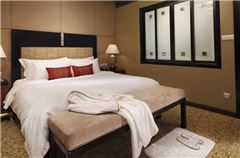 Deluxe Executive Suite